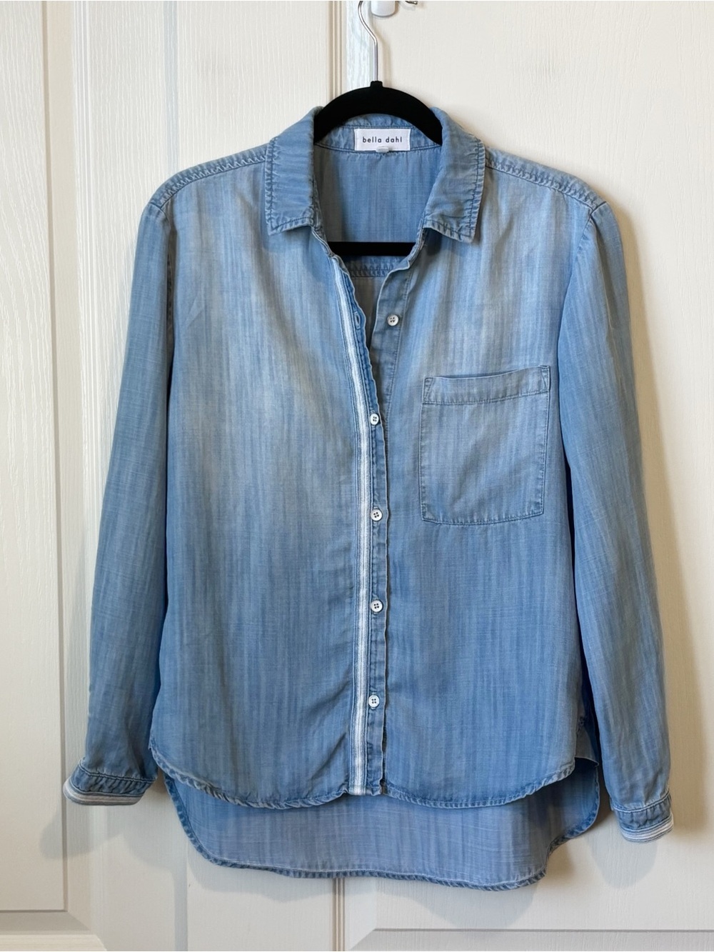 Bella Dahl Light Blue Chambray Tencel Denim Button-Down Shirt Small